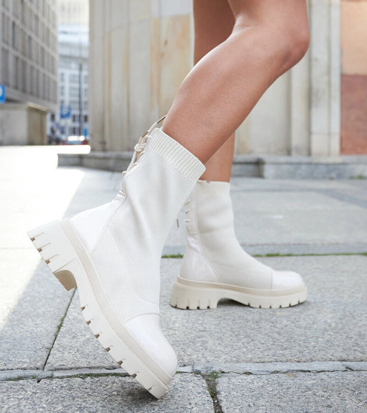 1-Bežcové lakované botky Albertina-1