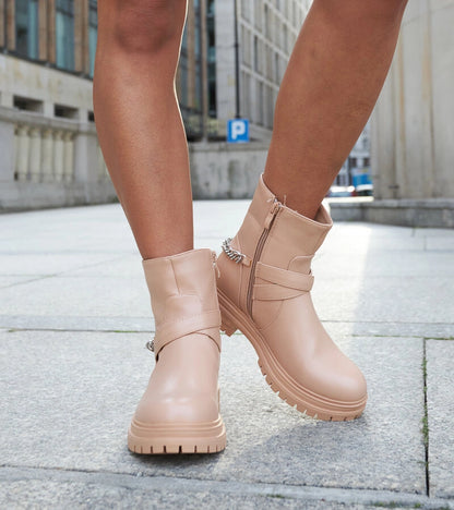 4-Bežové kotníkové boty s ozdobným řetězem Edelio-4