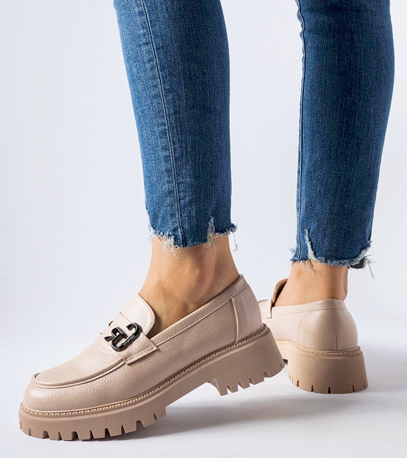 2-Beige klasické mokasíny s přezkou Francesca-2