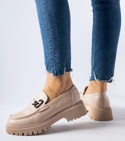 2-Beige klasické mokasíny s přezkou Francesca-2