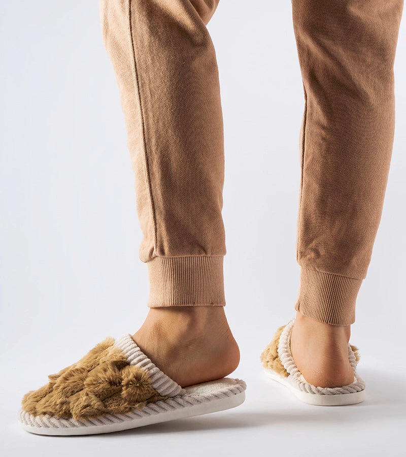 2-Beige vyhřívané dámské pantofle Crissa-2