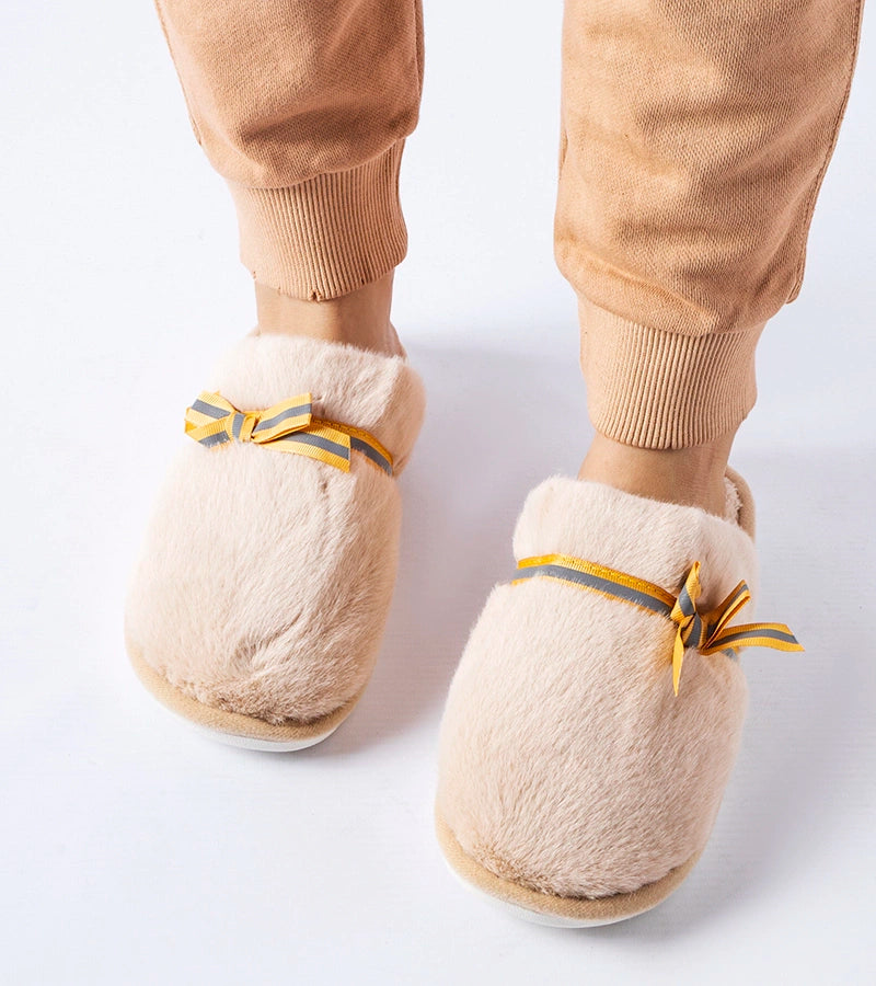 3-Beige teplé pantofle s mašlí Antonino-3