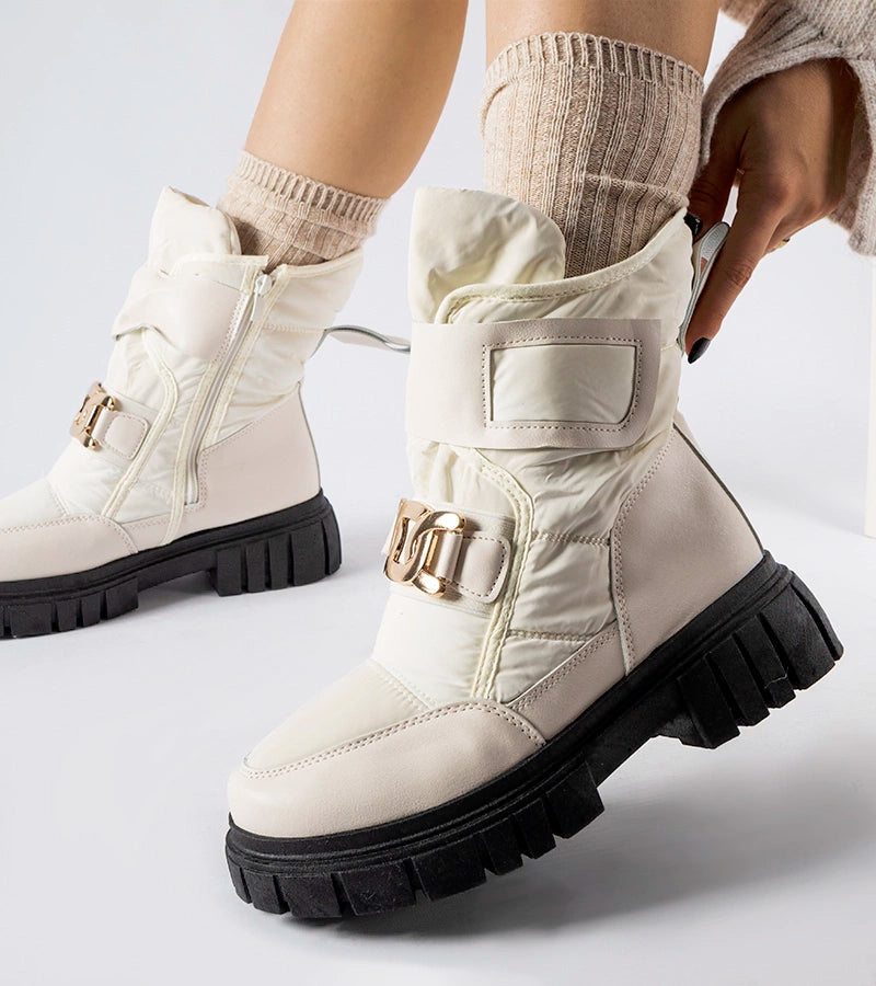 3-Béžové sněhule s ozdobnou sponkou Athos-3