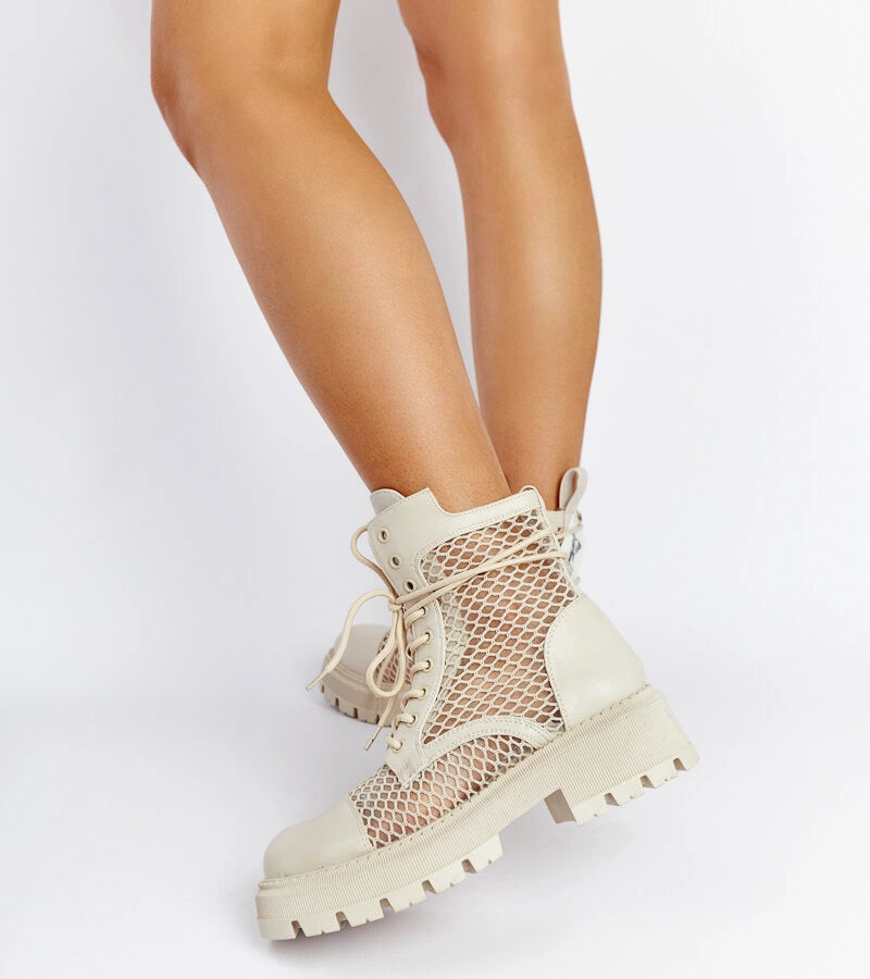 3-Bežové průsvitné trapery Waldeck-3