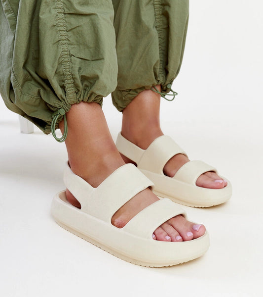 1-Bežové sandály Attiana-1