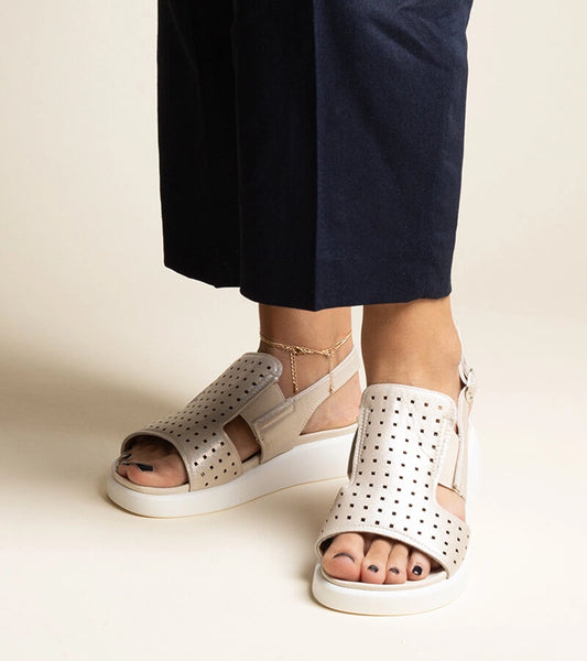 1-Zlaté sandály s prořezávanou svrškem Imogne-1