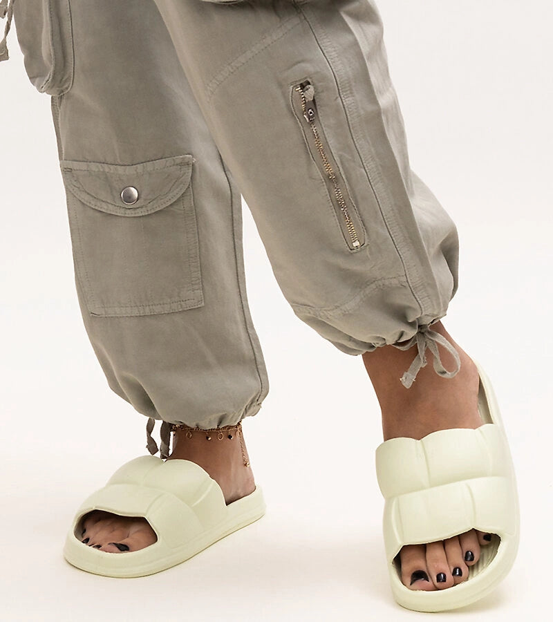 2-Zelené pěnové pantofle Diamanda-2