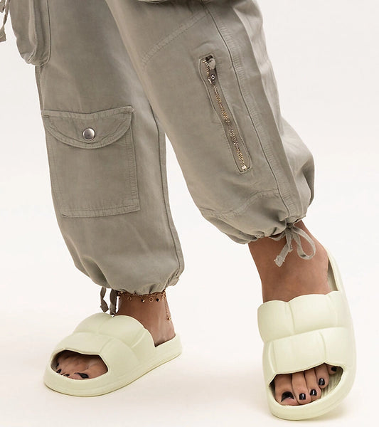 2-Zelené pěnové pantofle Diamanda-2