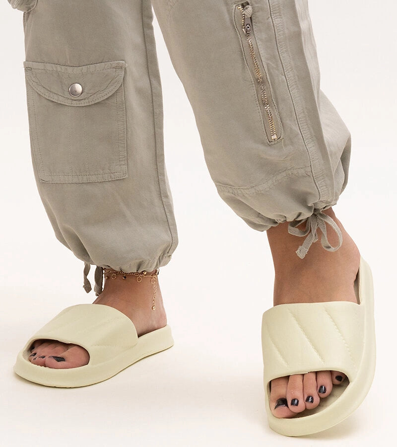 1-Zelené pěnové pantofle Primula-1