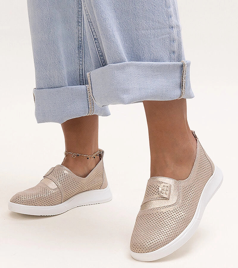 1-Zlaté kožené tenisky Ethels s perforací-1