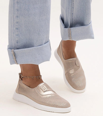 2-Zlaté kožené tenisky Ethels s perforací-2