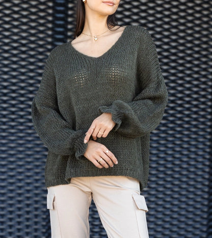 2-Zelený svetr s výstřihem do V Gista.-2