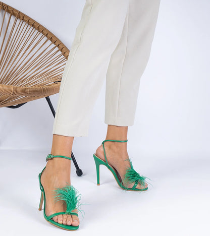 2-Zelené sandálky na podpatku s peříčky Arisat-2