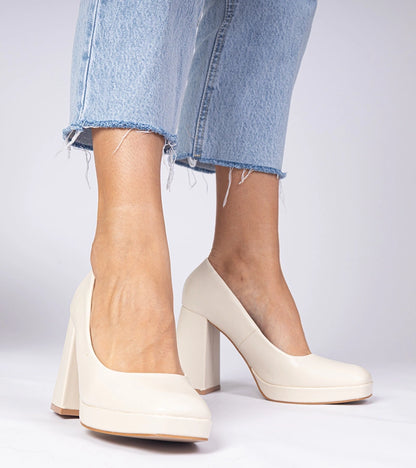 3-Béžové lodičky na masivním podpatku s hranatou špičkou Irenois-3