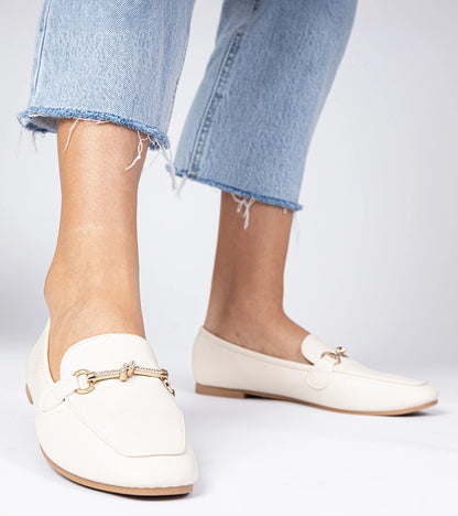 3-Béžové elegantní mokasíny se zlatou ozdobou a kamínky Kalisa-3