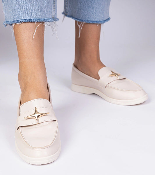 1-Béžové dámské mokasíny se zlatou ozdobou Senna-1