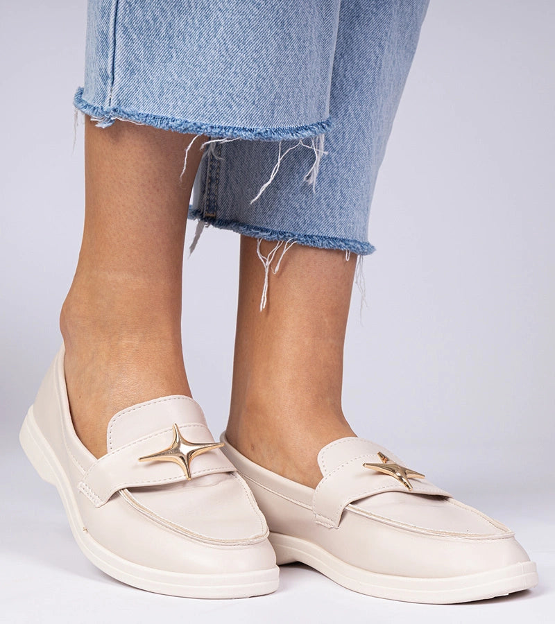 2-Béžové dámské mokasíny se zlatou ozdobou Senna-2