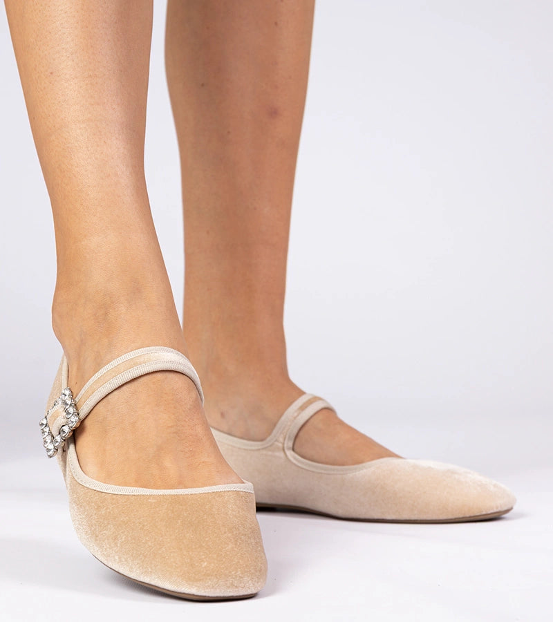 3-Béžové dámské semišové baleríny s přezkou Kvitta-3