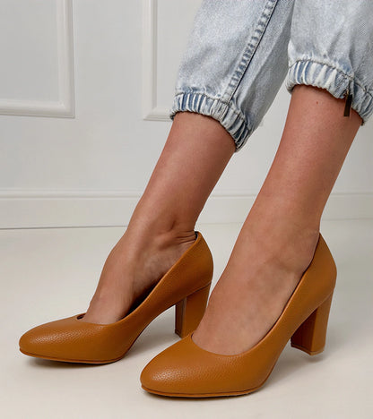 3-Béžové klasické lakované lodičky na jehlovém podpatku Spenny-3