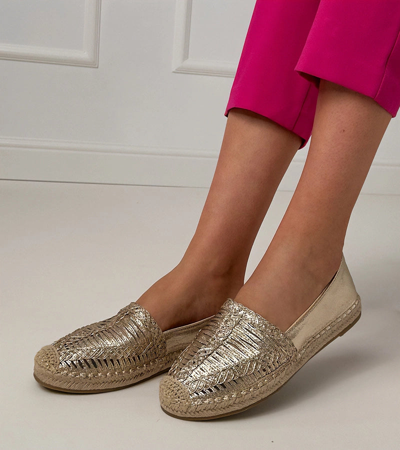 2-Zlaté espadrilky ažurové na platformě Zelvira-2