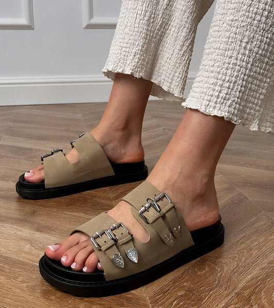 1-Zelené dámské pantofle s ozdobnými přezkami Fetta-1