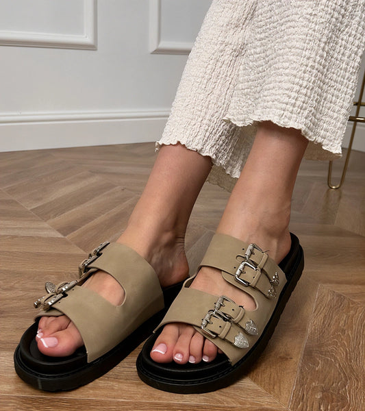 2-Zelené dámské pantofle s ozdobnými přezkami Fetta-2