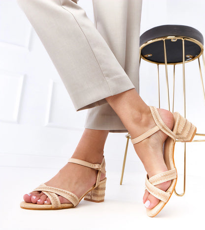 5-Béžové sandály na podpatku zapínané na kotníku Markot-5