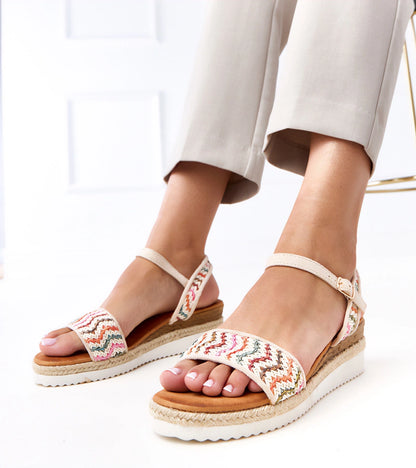 1-Béžové háčkované sandály na klínu Versala-1