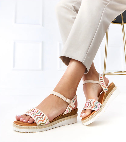 4-Béžové háčkované sandály na klínu Versala-4