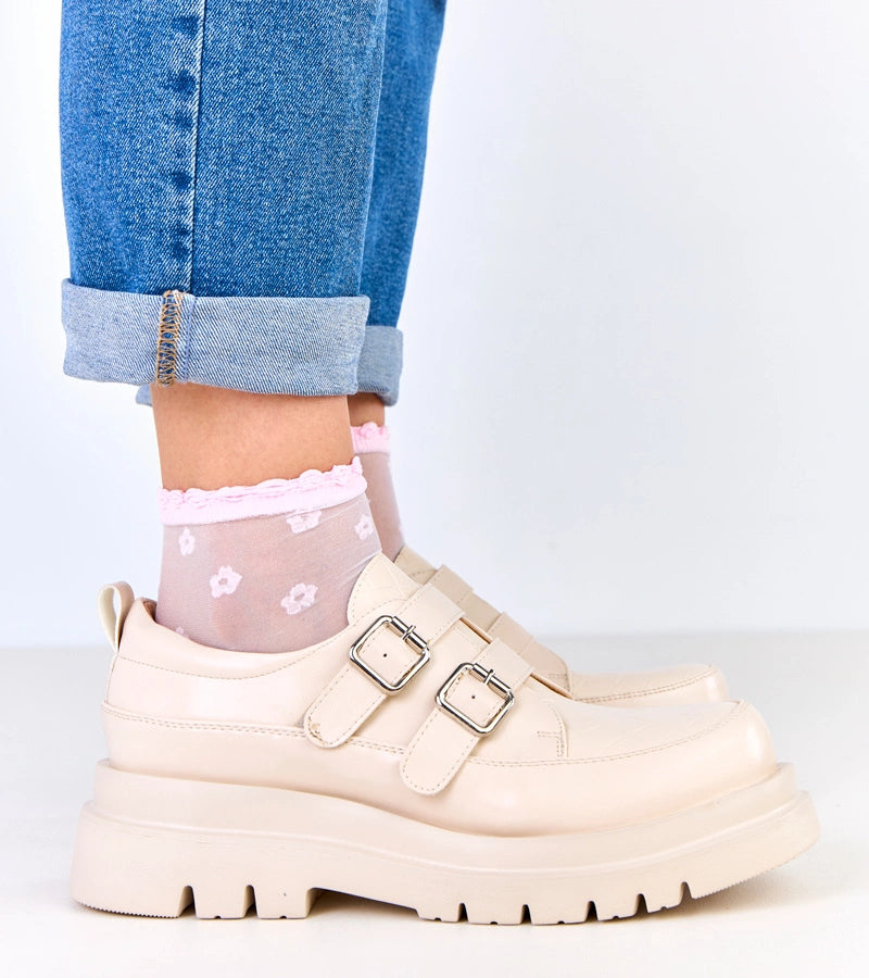 3-Béžové polobotky na masivní podrážce zdobené přezkami Juke-3