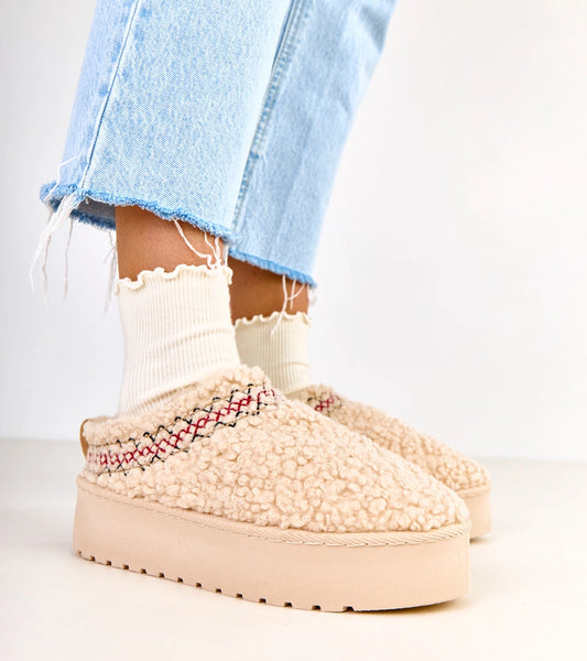 1-Béžové nízké sněhule na platformě Royana-1