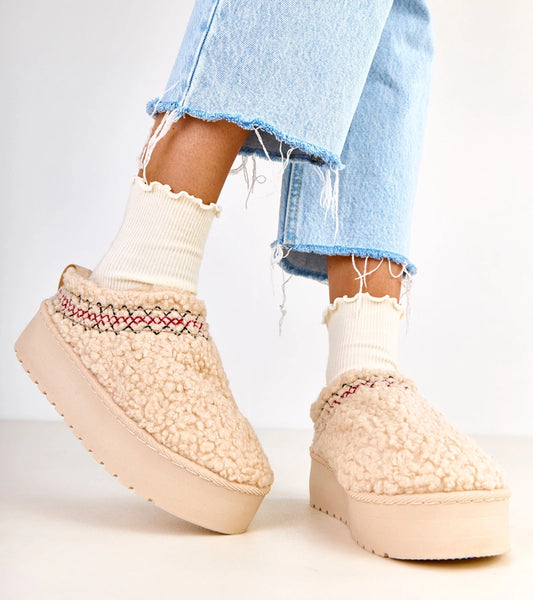 2-Béžové nízké sněhule na platformě Royana-2