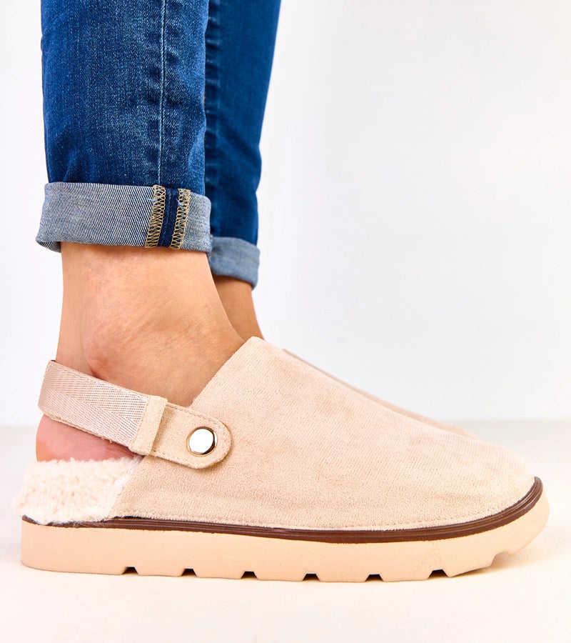 3-Béžové zateplené uzavřené pantofle se zapínáním Unseta-3