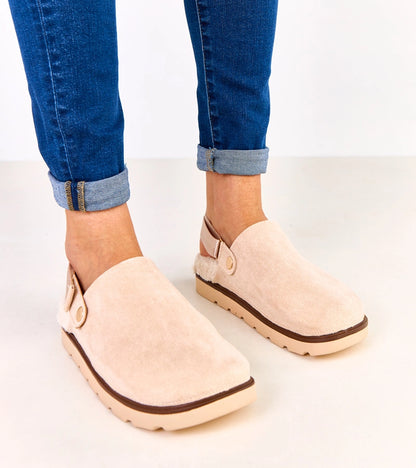4-Béžové zateplené uzavřené pantofle se zapínáním Unseta-4