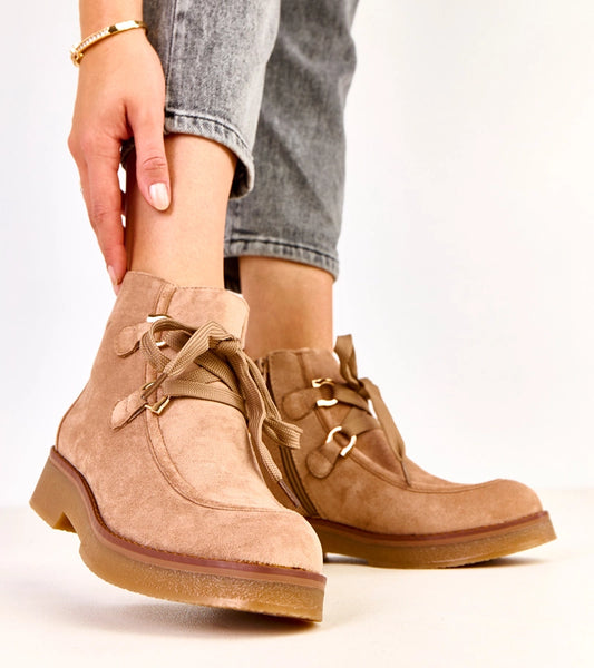 2-Béžové zateplené kotníkové boty s ozdobnými tkaničkami Katrins-2