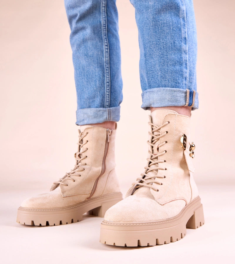 1-Béžové dámské trapery se zlatým medvídkem Messey-1