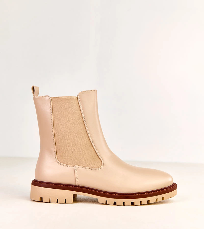 4-Béžové kotníkové boty na ploché podrážce s elastickou vsadkou Terrami-4