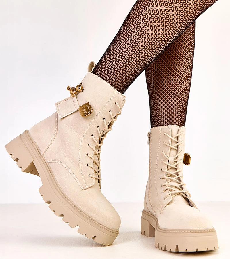 2-Béžové dámské farmářky zdobené zlatým medvídkem Valery-2