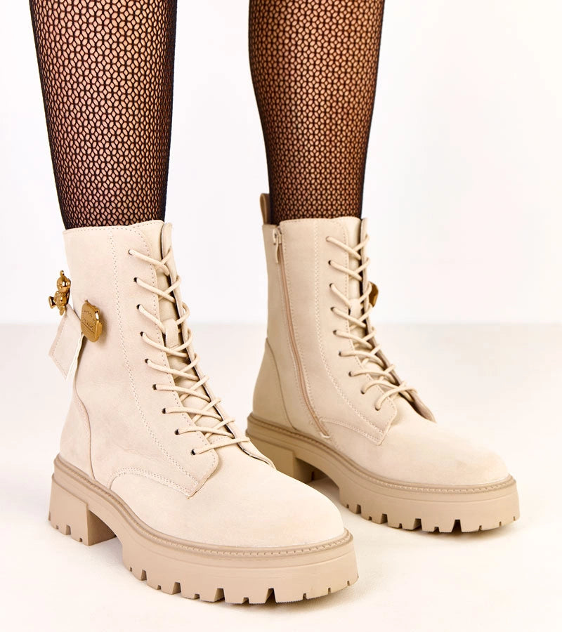 1-Béžové dámské farmářky zdobené zlatým medvídkem Valery-1