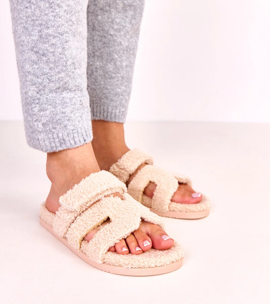 1-Béžové chlupaté pantofle s otevřenou špičkou Greigan-1