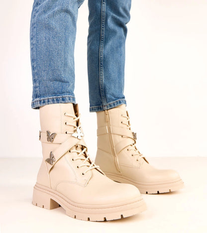 1-Béžové kotníkové boty zdobené motýlky Justia-1