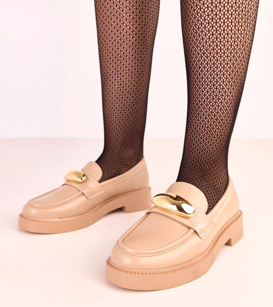 1-Béžové mokasíny se zlatou ozdobou Ella-1