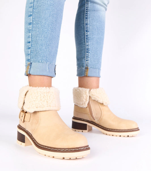 1-Béžové kotníkové boty na podpatku s ohrnutým svrškem Olga-1