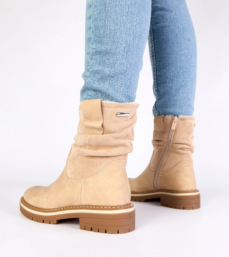 4-Béžové zateplené kotníkové boty s nařaseným svrškem Lovisa-4