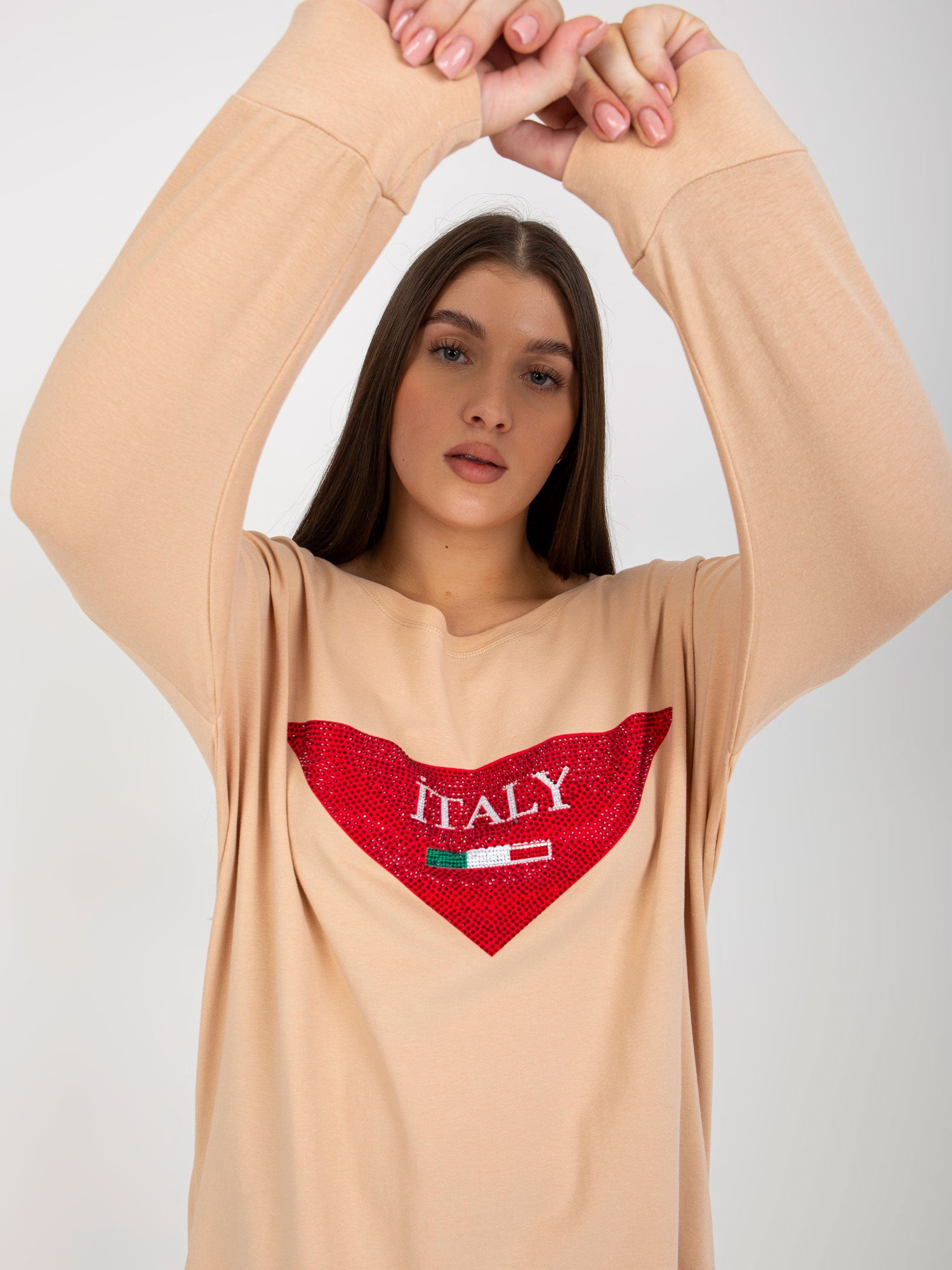 2016103301690-4-Vikki-4