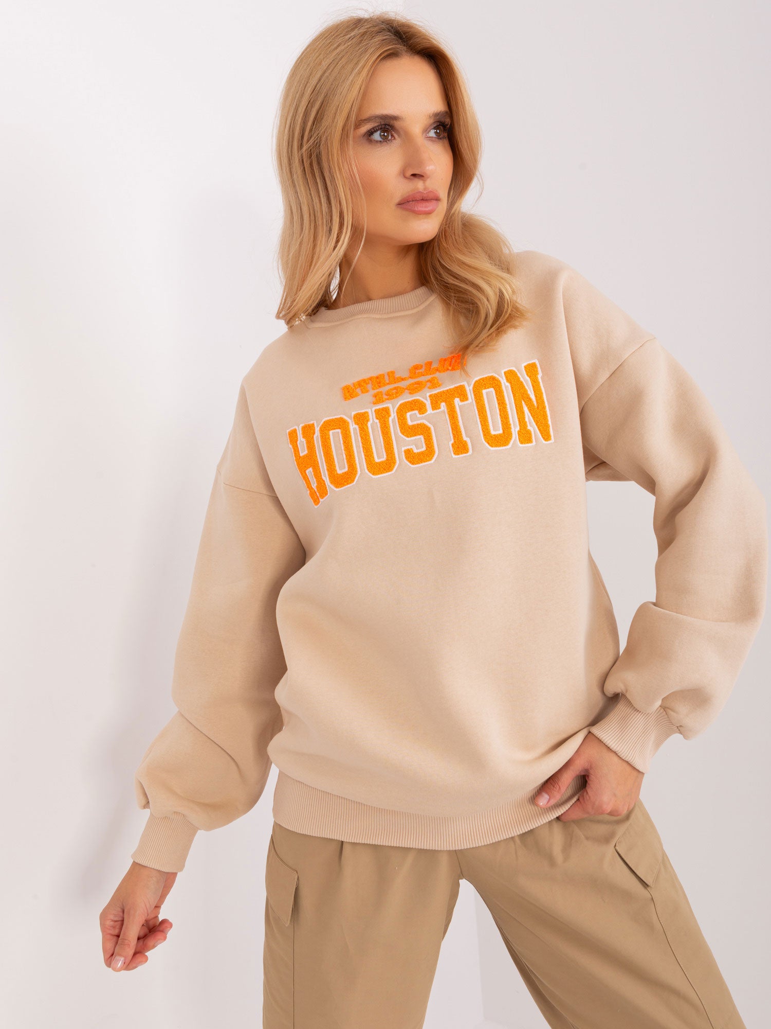 2016103454570-4-Wow Donna-4