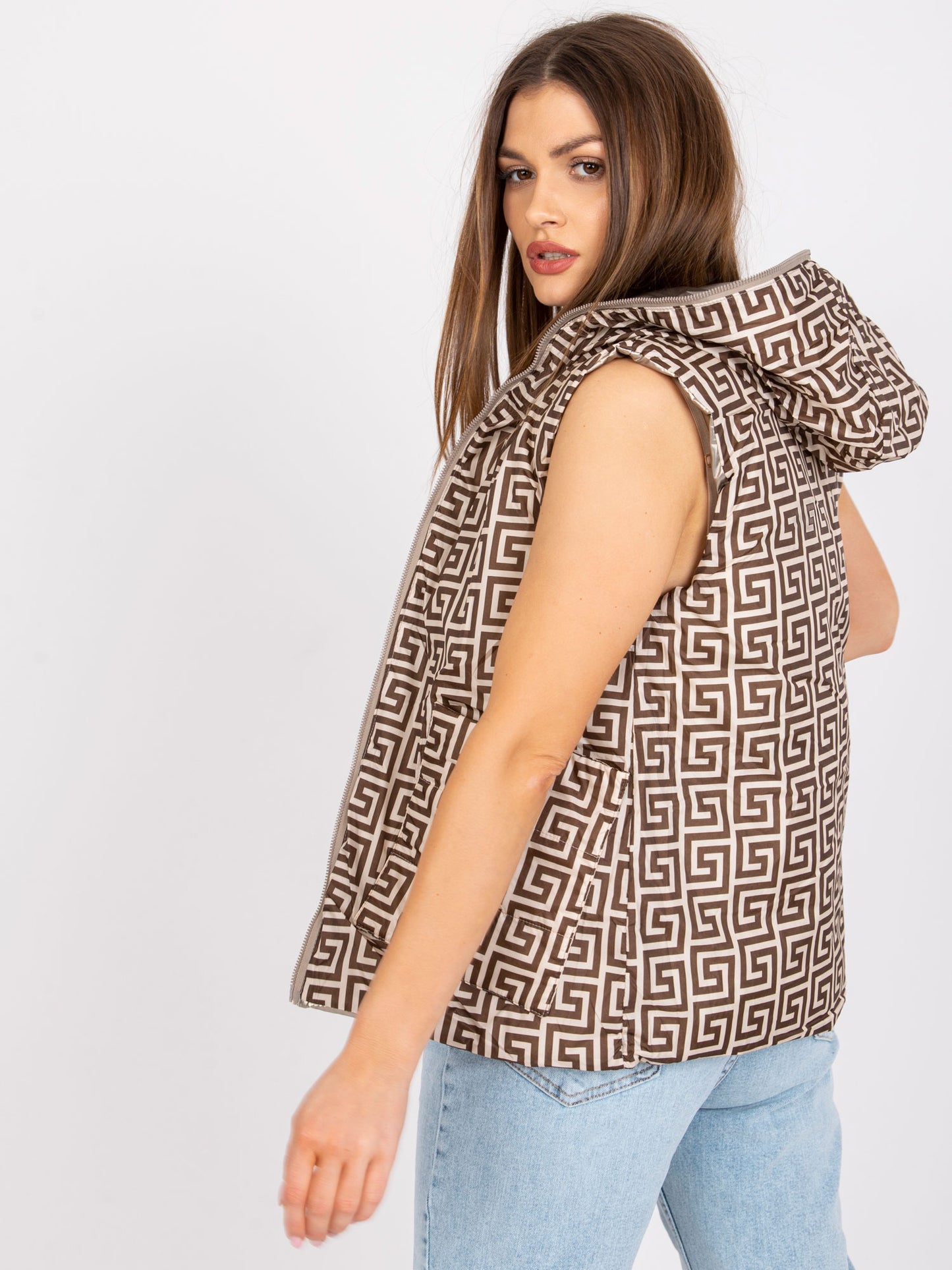 2016103144044-7-YUPS-7