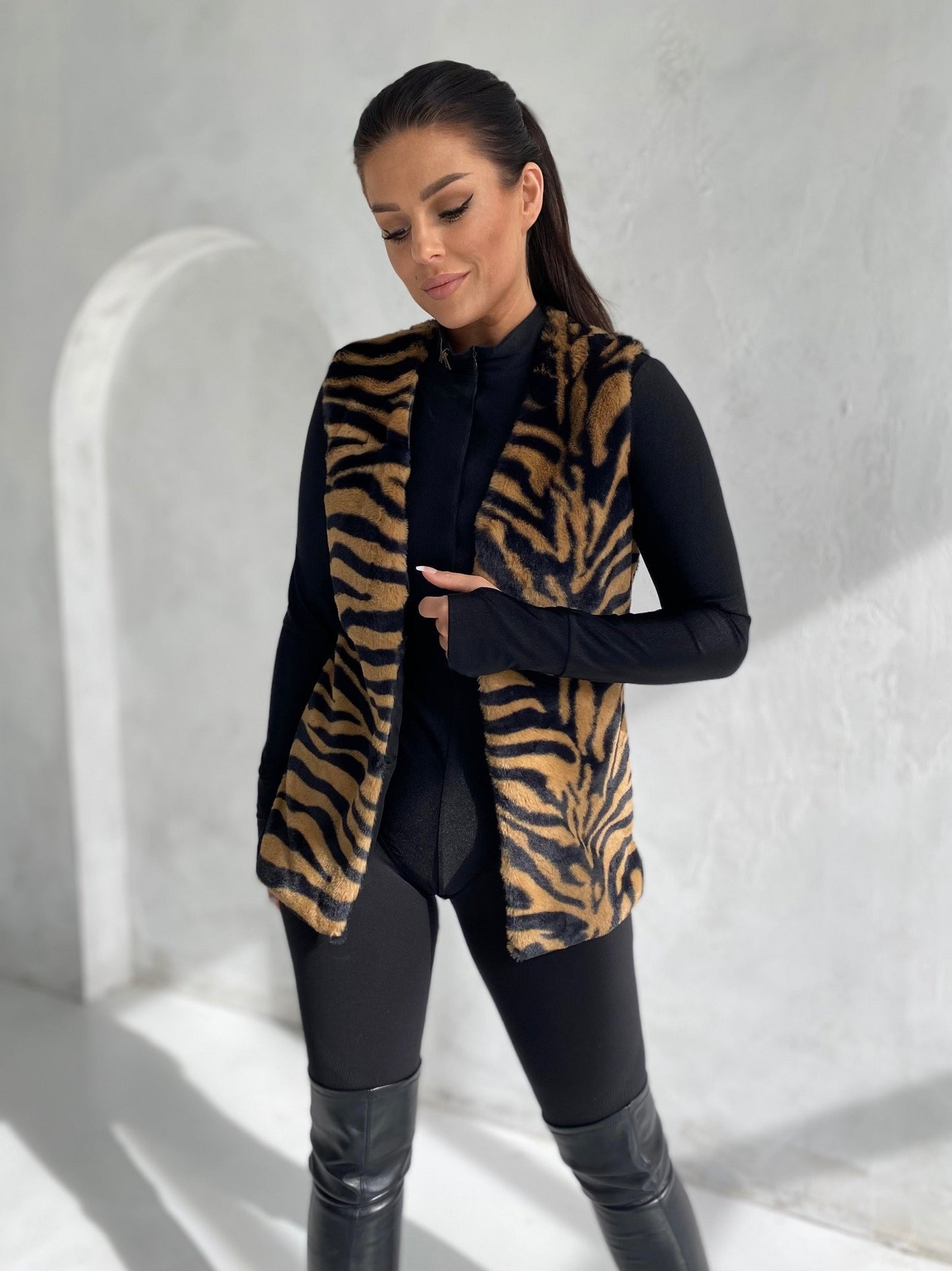 2016103086788-9-YUPS-9