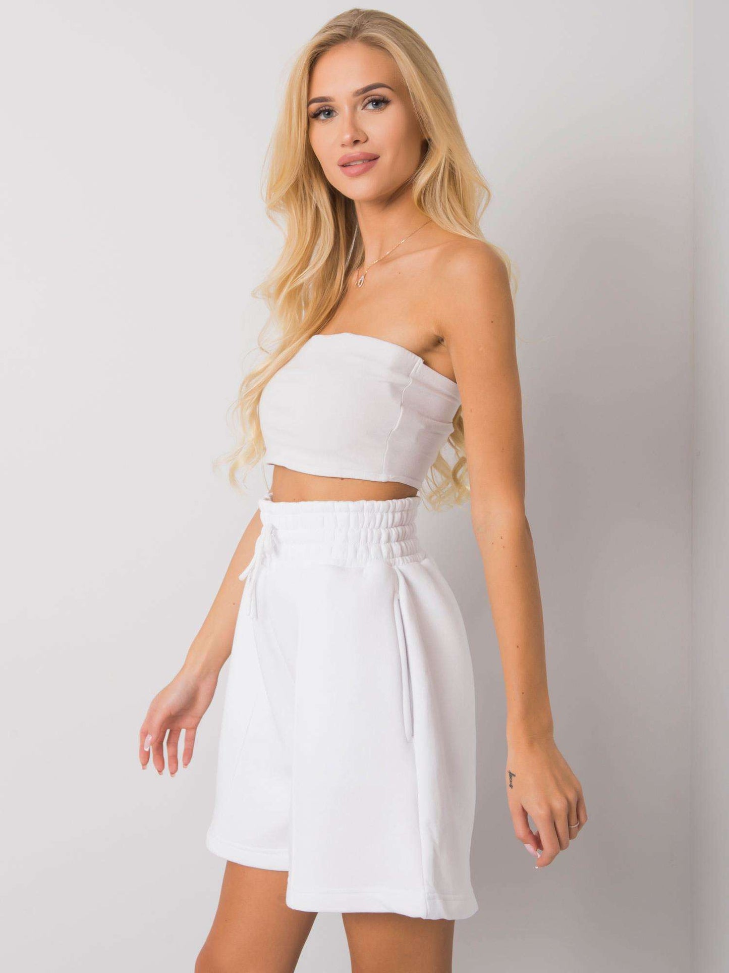 2016103061952-1-BASIC FEEL GOOD-1