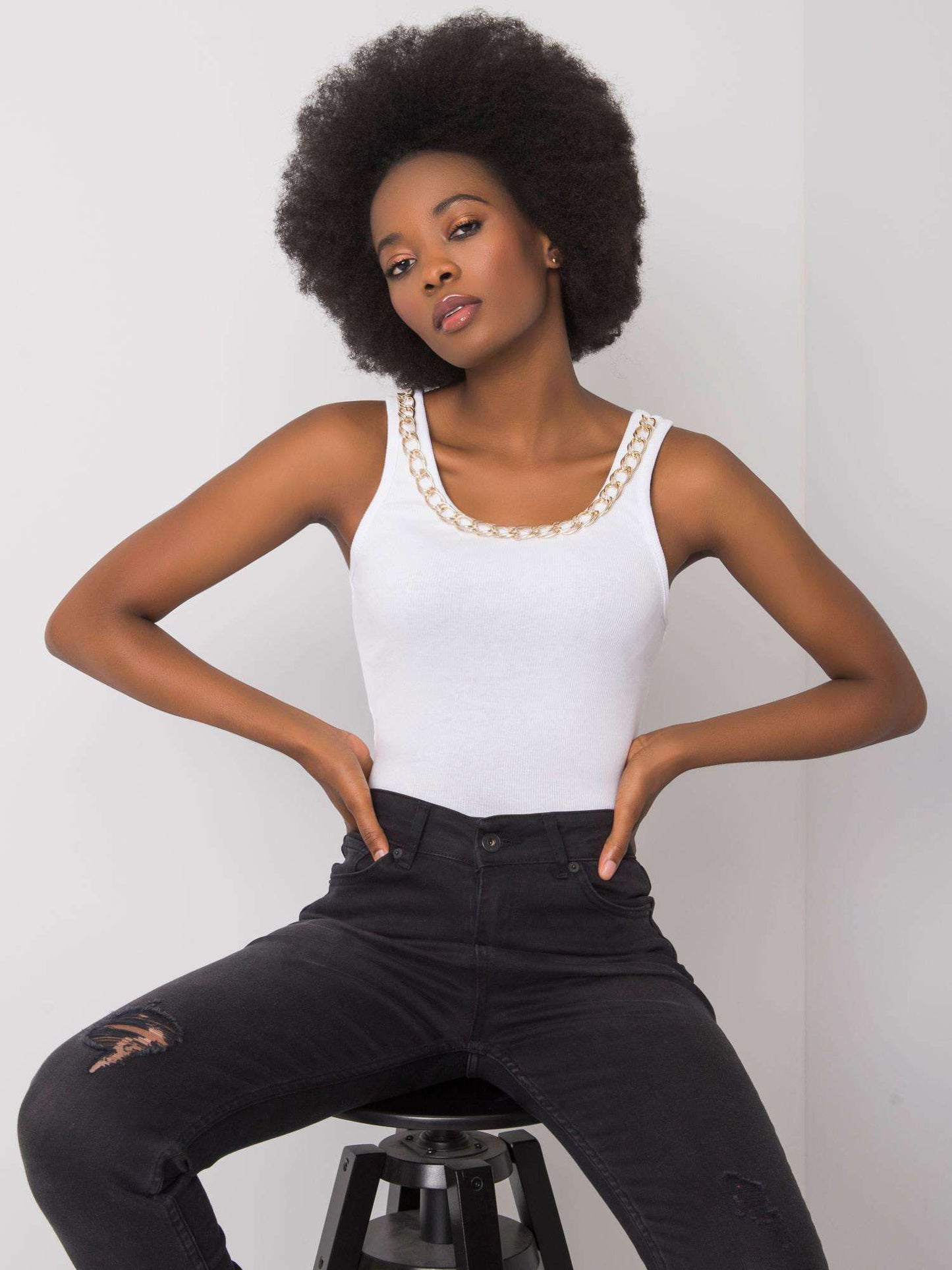 2016102947639-1-Och Bella-1